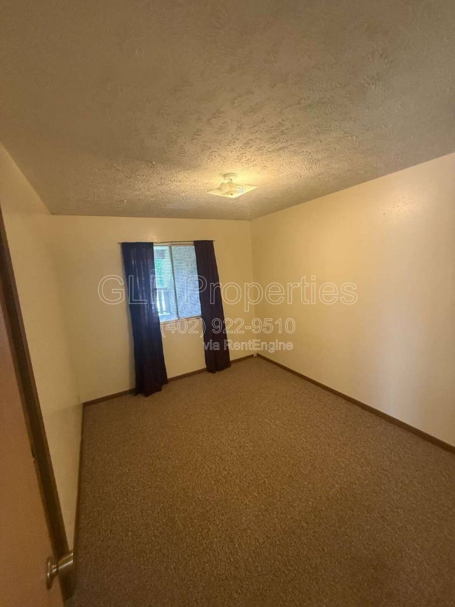 Apartment for rent at 5840 S 52nd St #5, Lincoln, NE 68516