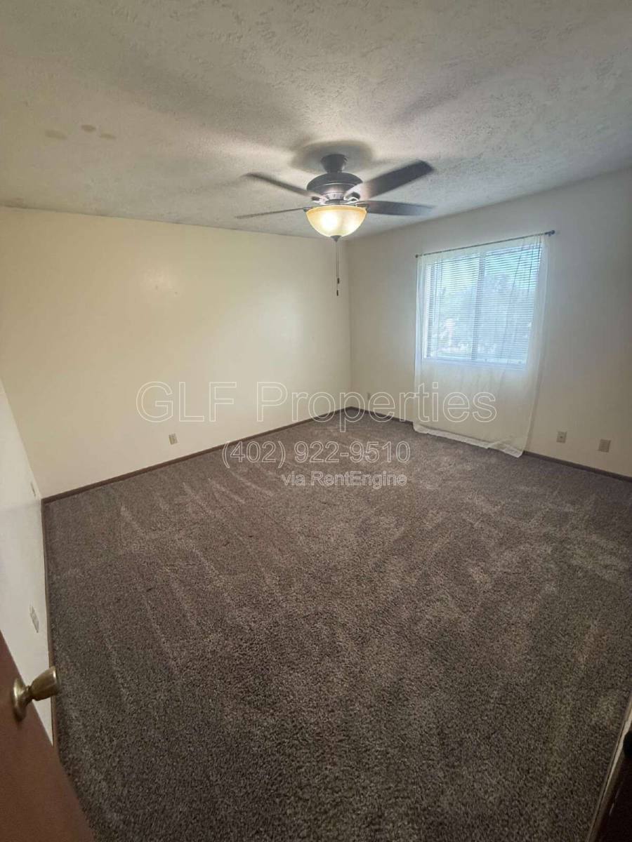 Apartment for rent at 5840 S 52nd St #5, Lincoln, NE 68516