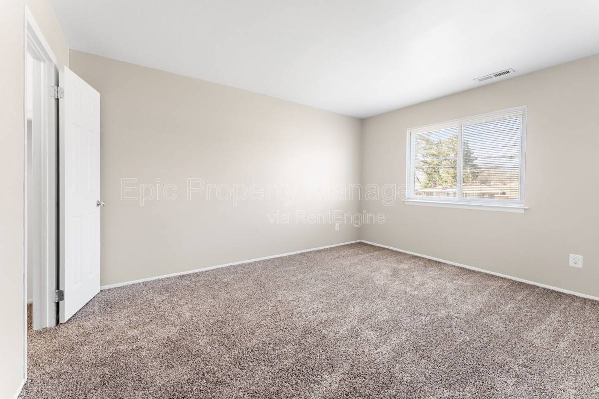 Apartment for rent at 31461 Block St #301, Garden City, MI 48135