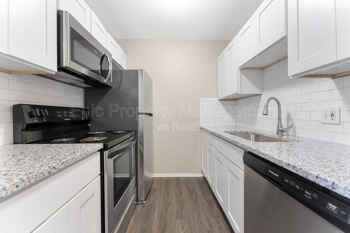 Apartment for rent at 31461 Block St #301, Garden City, MI 48135