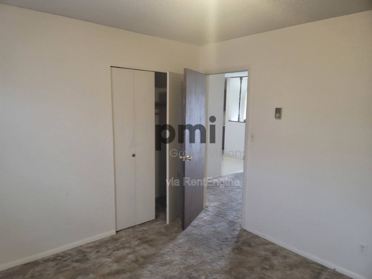 Apartment for rent at 1305 18th St #12, Charleston, IL 61920