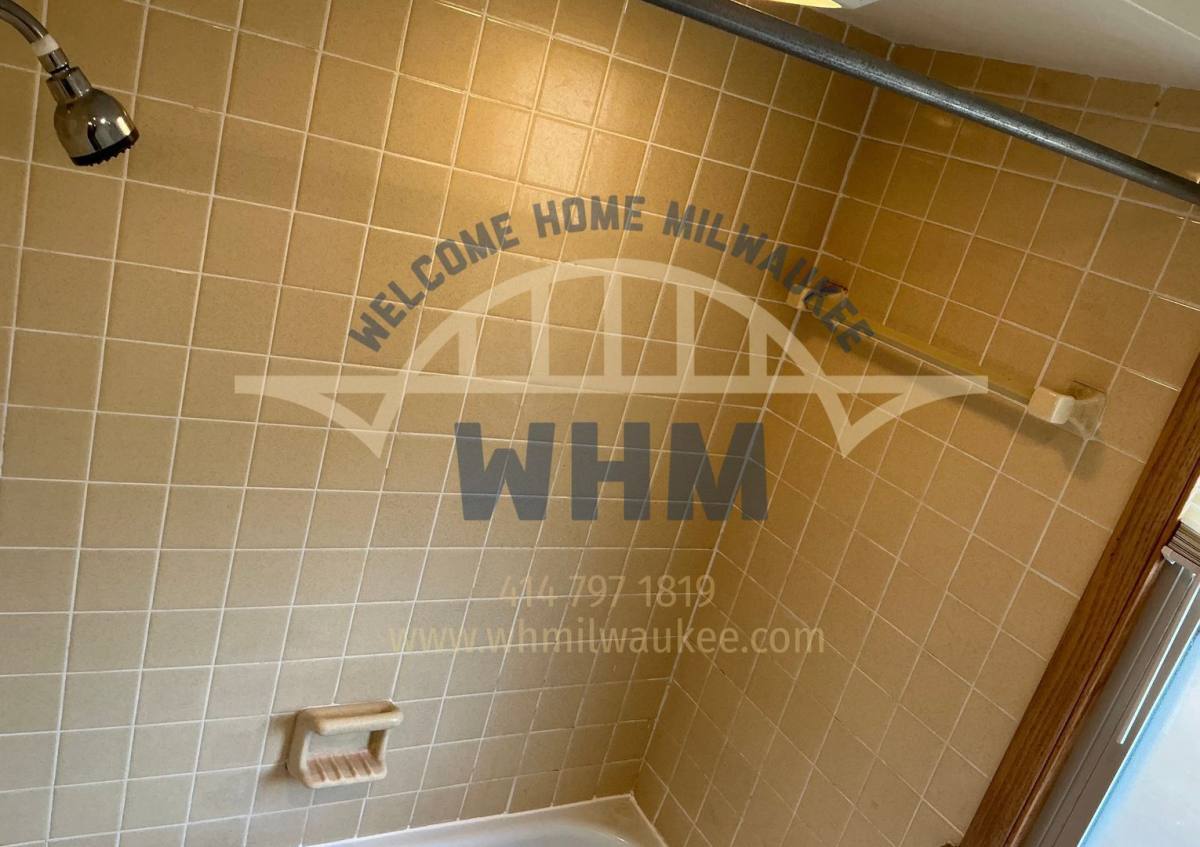 Apartment for rent at 7313 Harwood Ave, Milwaukee, WI 53213