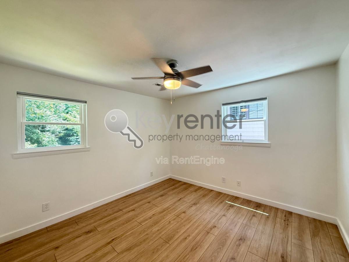 Apartment for rent at 1004 Summer St #A A, Chattanooga, TN 37405