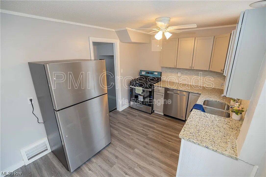 House for rent at 5194 Homewood Ave, Maple Heights, OH 44137