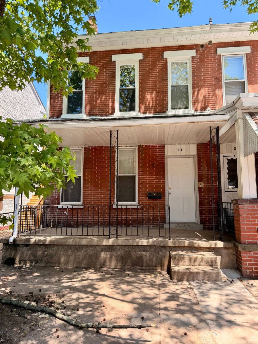 Townhouse for rent at 21 Walnut St, Pottstown, PA 19464