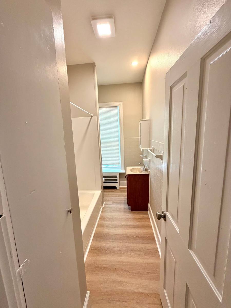 Townhouse for rent at 21 Walnut St, Pottstown, PA 19464