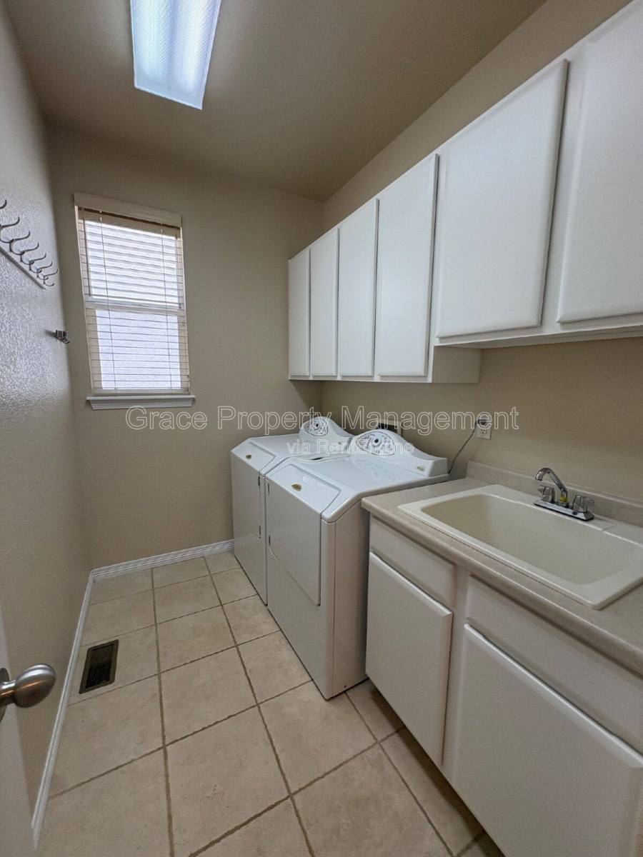 House for rent at 1730 S Poplar St, Denver, CO 80224