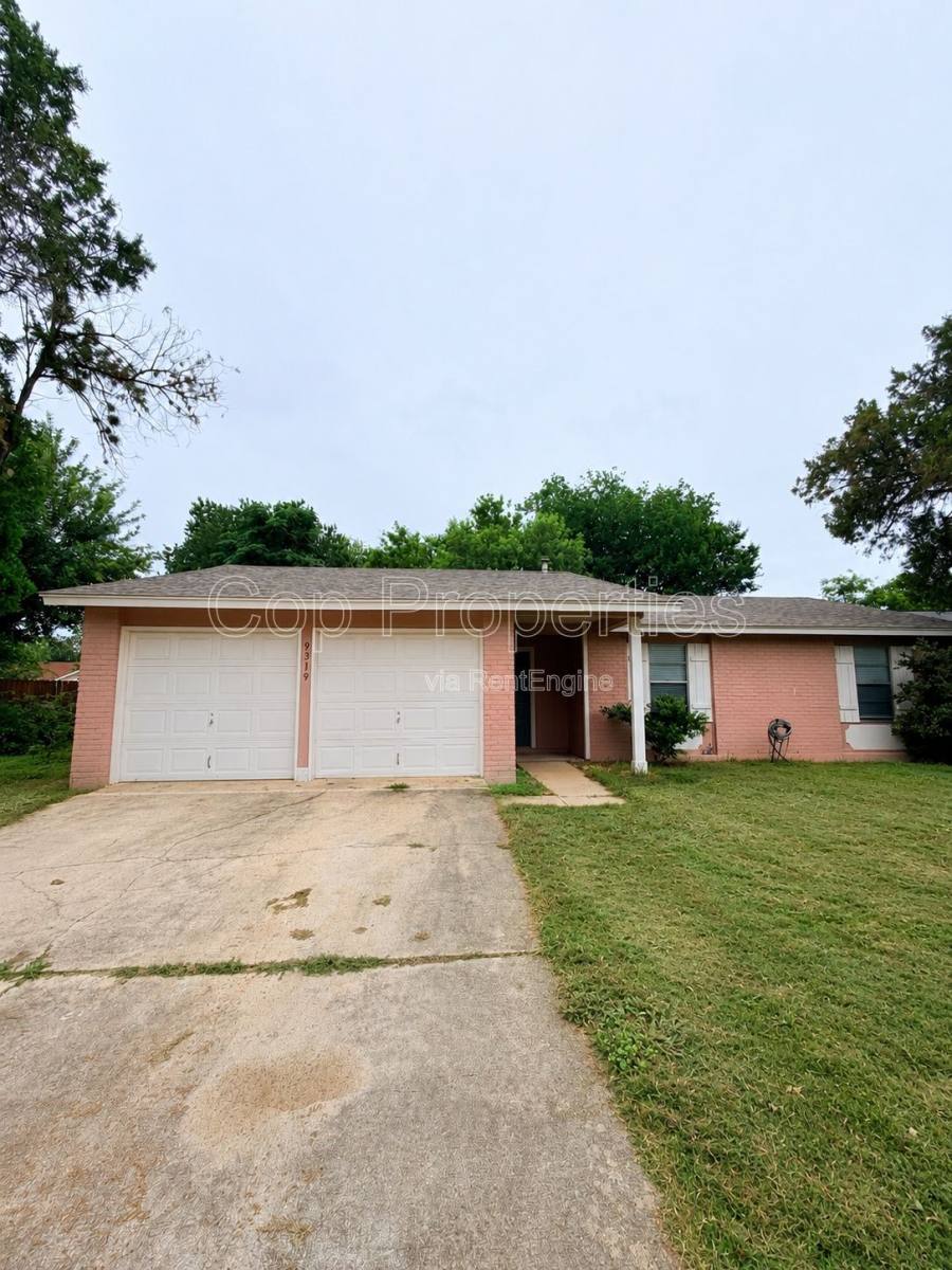 House for rent at 9319 Cliff Point Dr, San Antonio, TX 78250