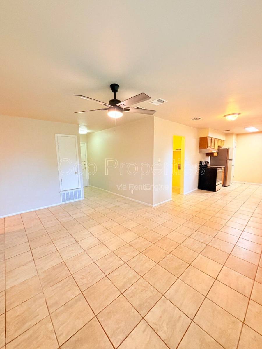 House for rent at 9319 Cliff Point Dr, San Antonio, TX 78250