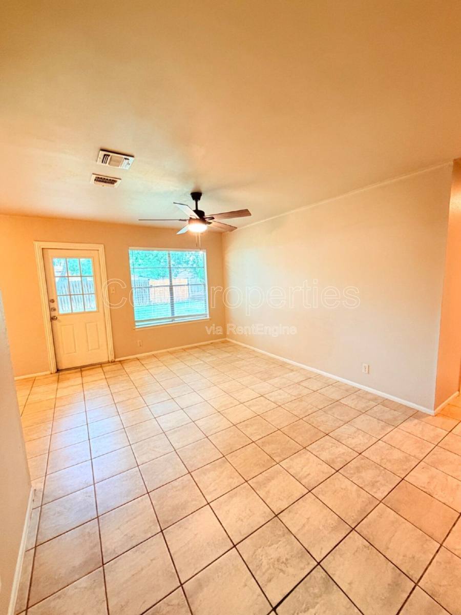 House for rent at 9319 Cliff Point Dr, San Antonio, TX 78250