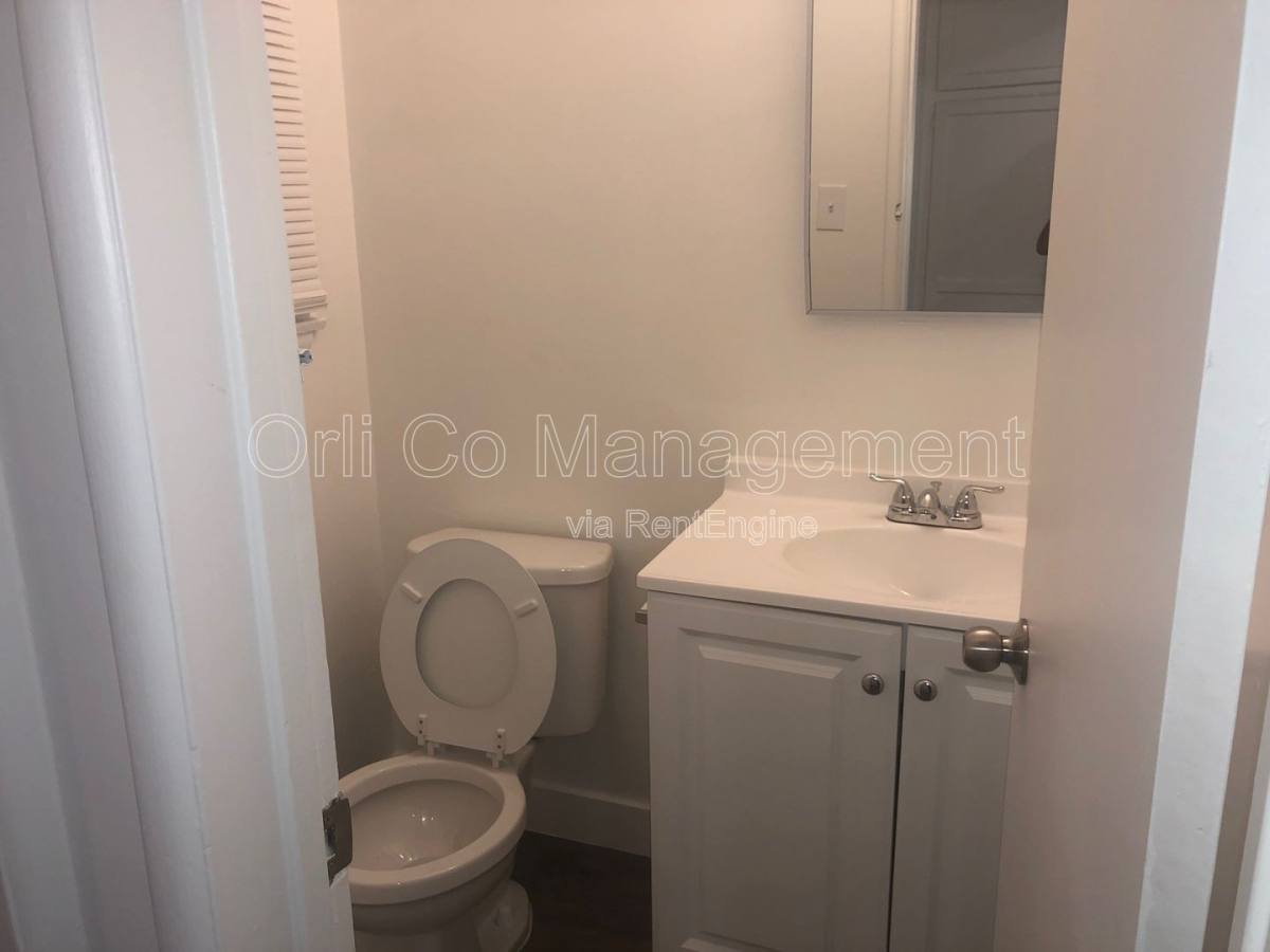 House for rent at 6500 Balboa Blvd, Van Nuys, CA 91406