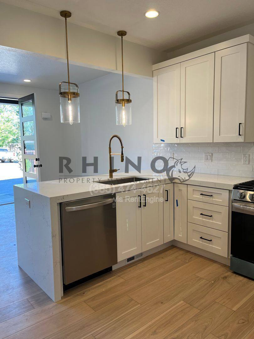 Townhouse for rent at 4634 Locust Hills Court, Salt Lake City, UT 84117