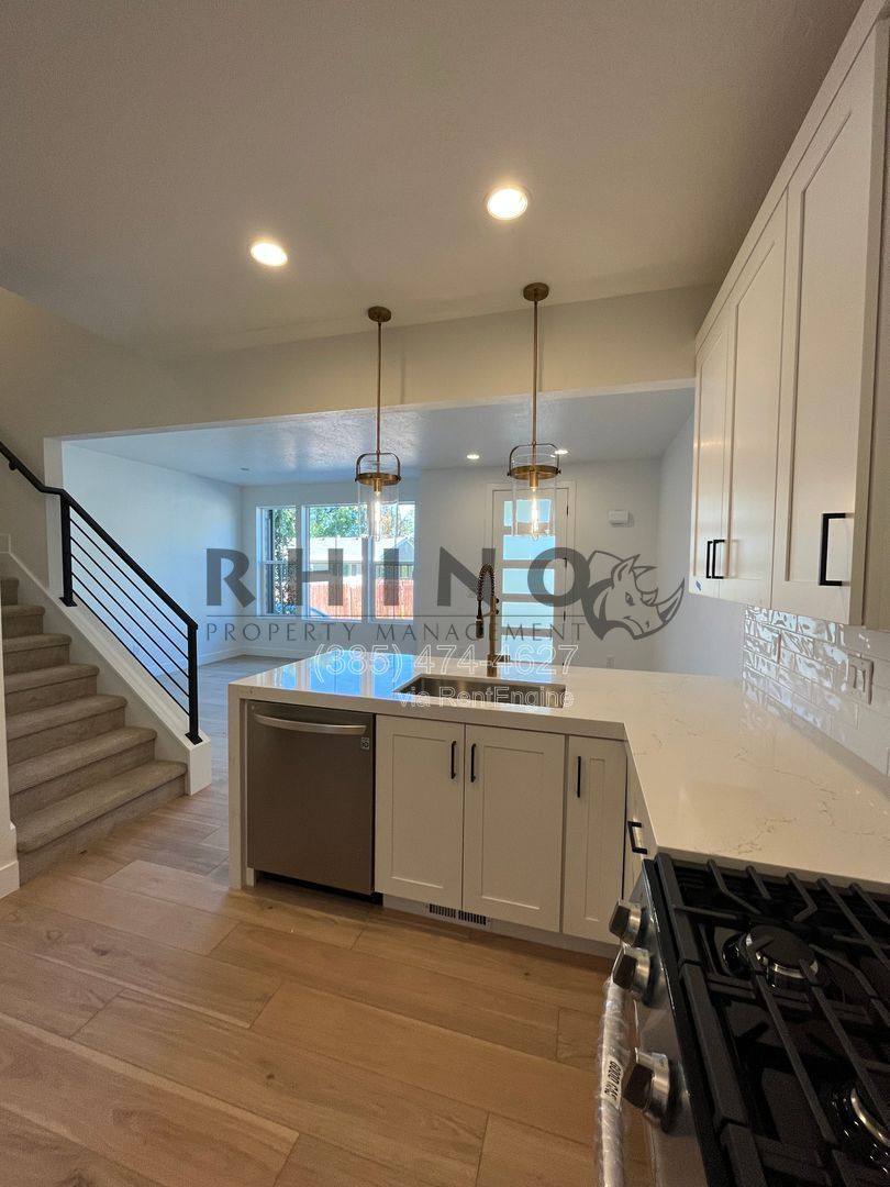 Townhouse for rent at 4634 Locust Hills Court, Salt Lake City, UT 84117