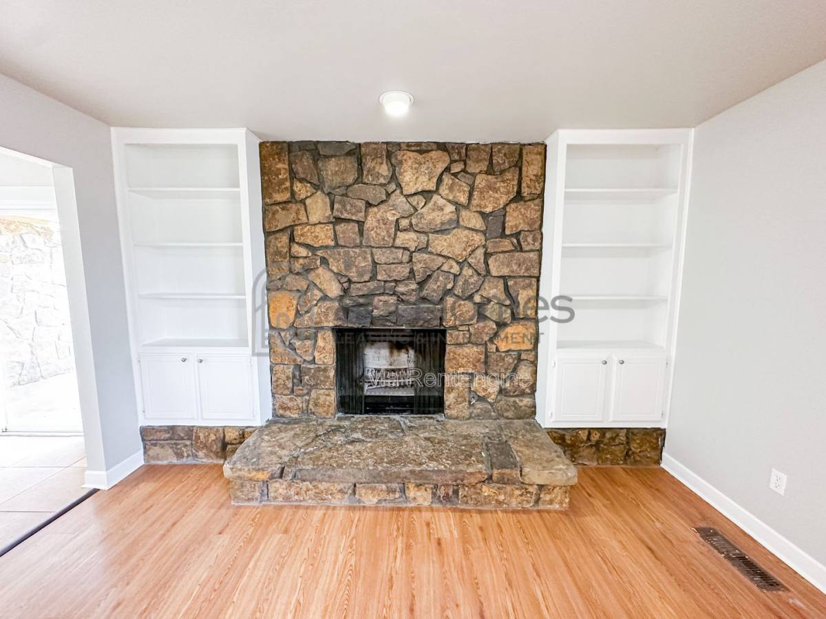 House for rent at 730 Arlington Dr, Yukon, OK 73099