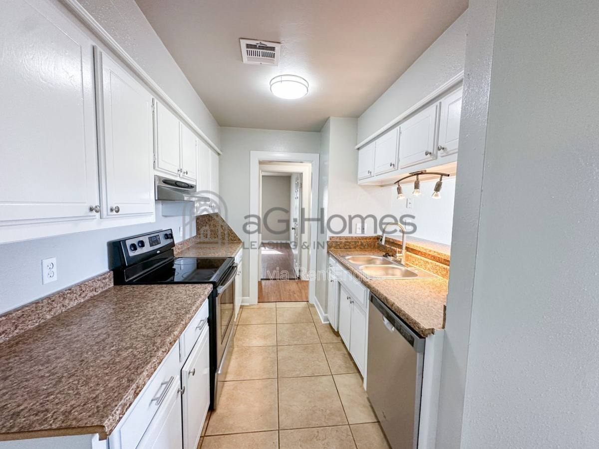 House for rent at 730 Arlington Dr, Yukon, OK 73099