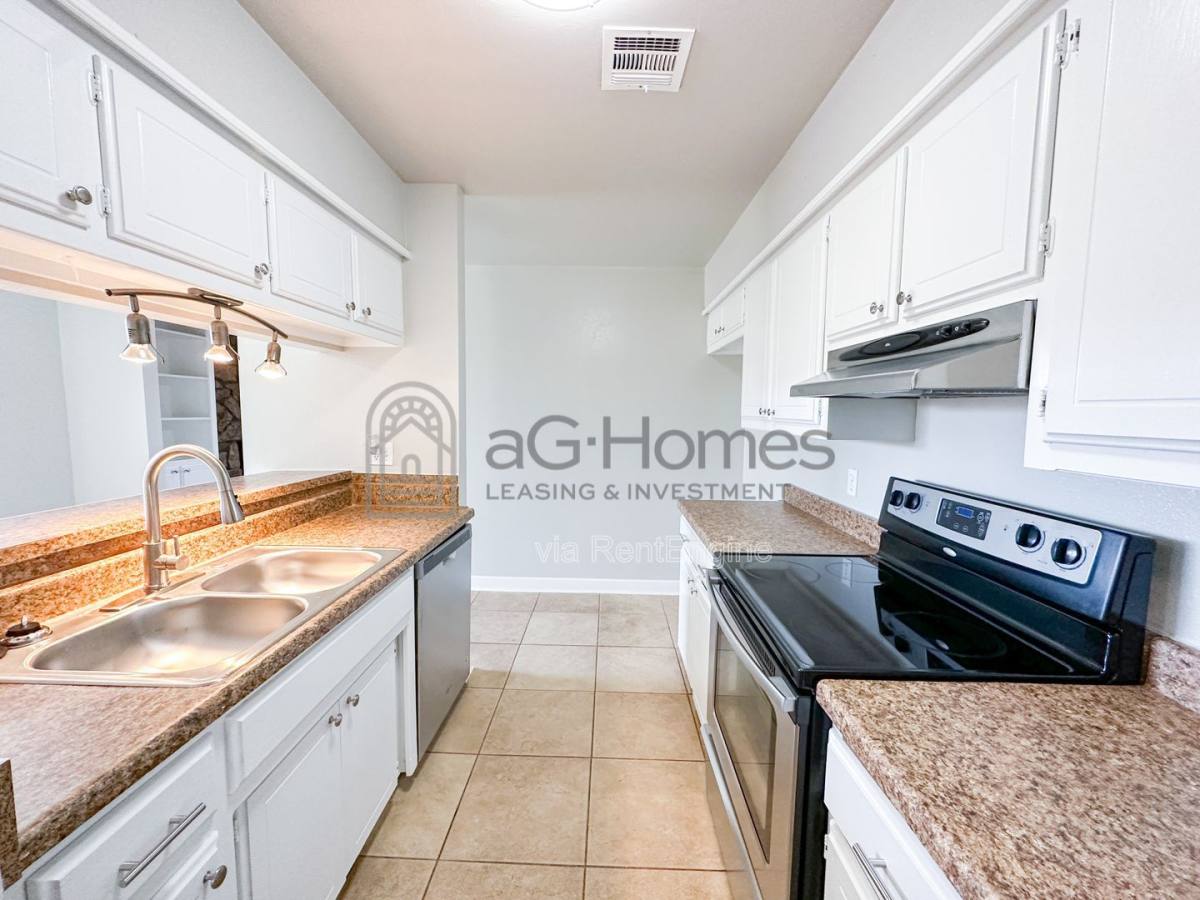 House for rent at 730 Arlington Dr, Yukon, OK 73099