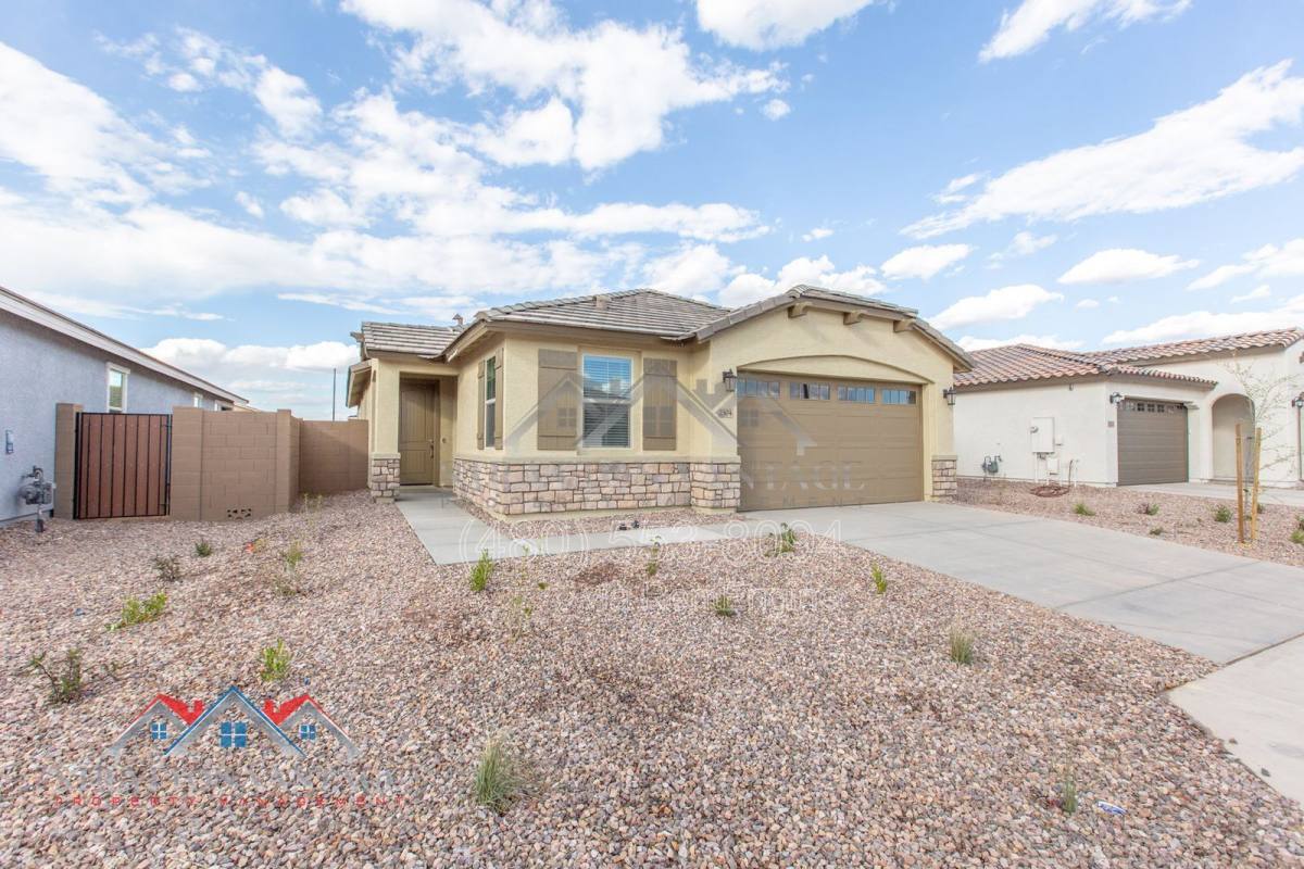 House for rent at 2304 E Kelly Dr, Gilbert, AZ 85298