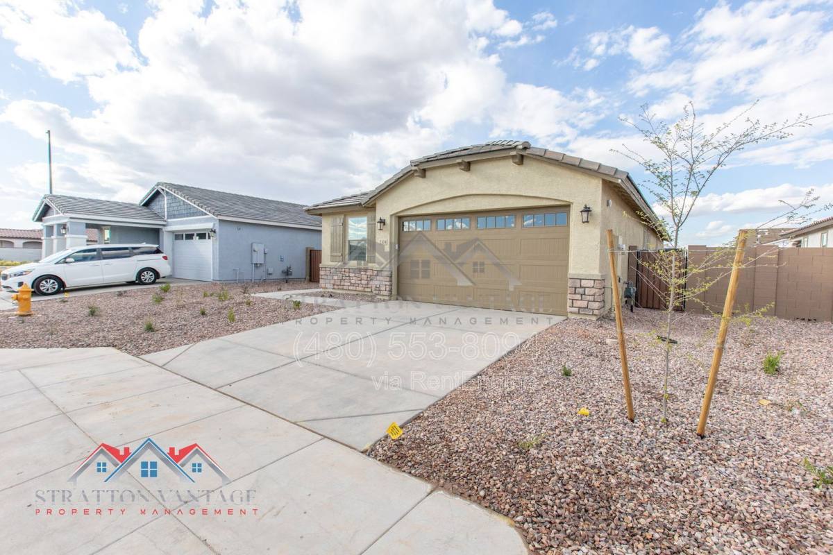 House for rent at 2304 E Kelly Dr, Gilbert, AZ 85298