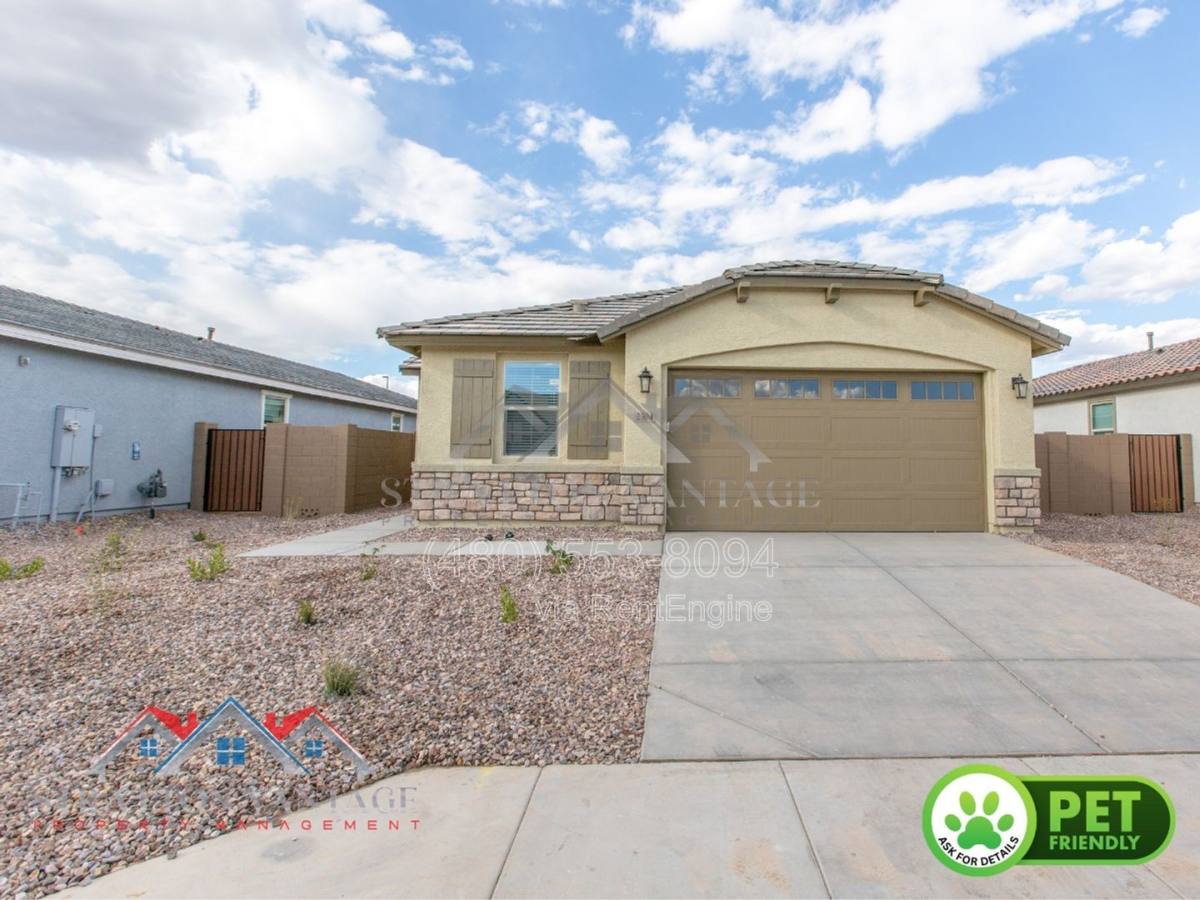 House for rent at 2304 E Kelly Dr, Gilbert, AZ 85298