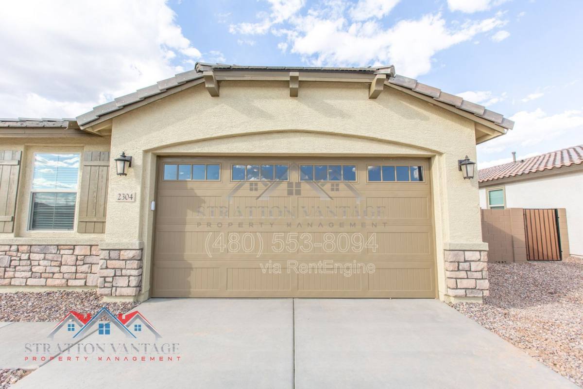 House for rent at 2304 E Kelly Dr, Gilbert, AZ 85298