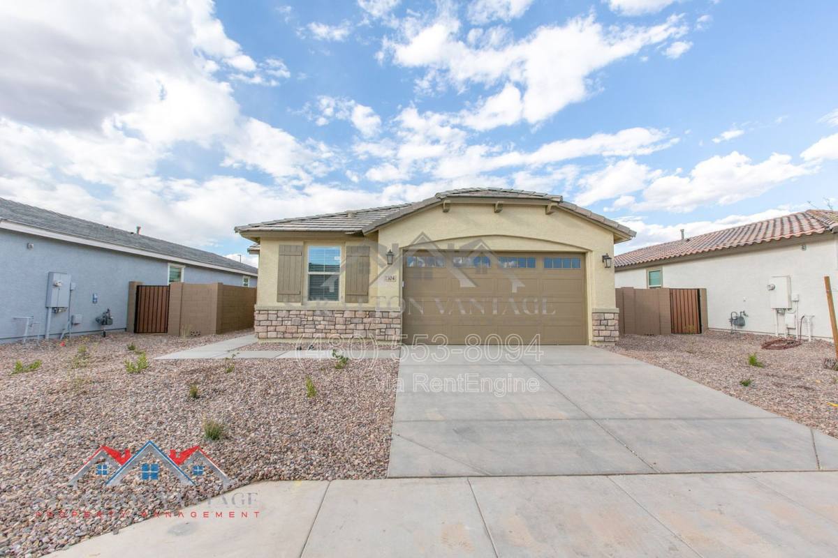 House for rent at 2304 E Kelly Dr, Gilbert, AZ 85298