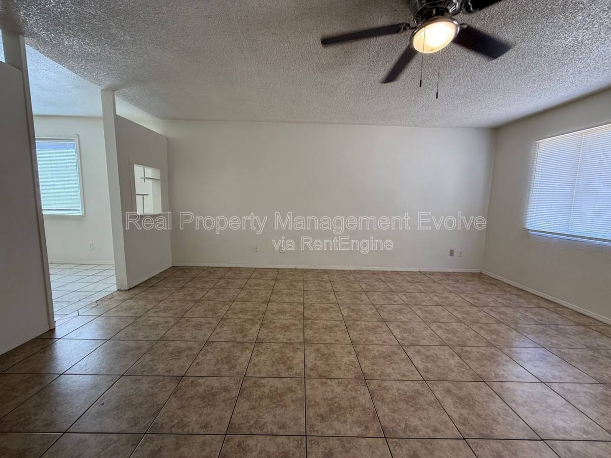 House for rent at 13829 N 48th Ave, Glendale, AZ 85306