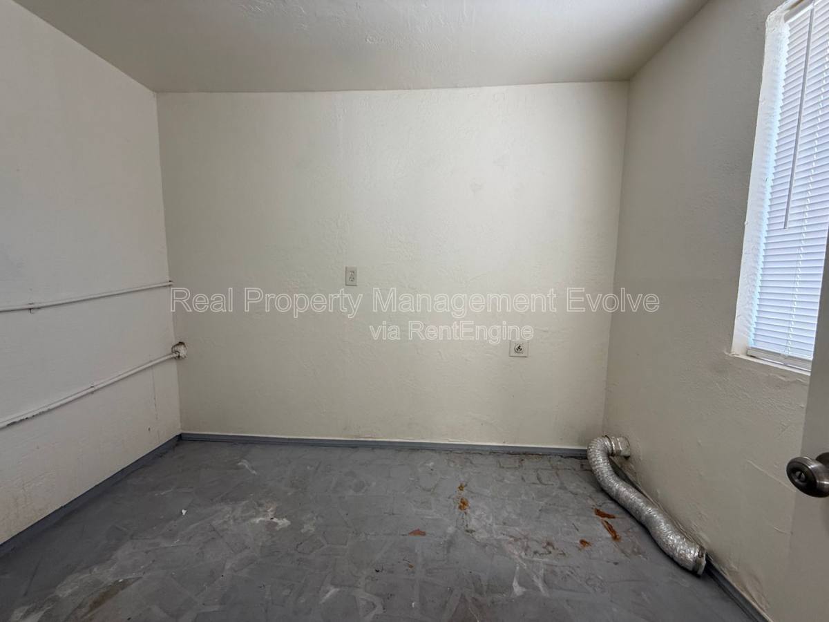 House for rent at 13829 N 48th Ave, Glendale, AZ 85306