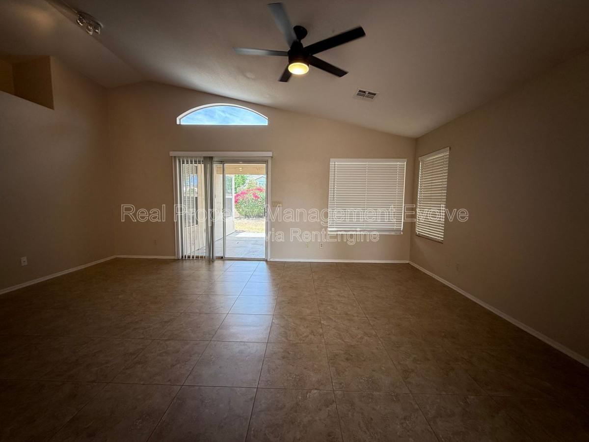 House for rent at 6814 W Louise Dr, Glendale, AZ 85310