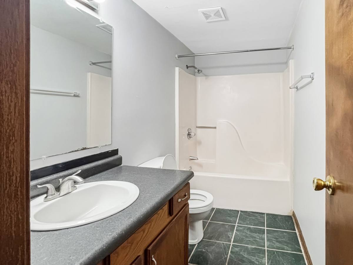 Apartment for rent at 4613 Stauffer Ave SE, Grand Rapids, MI 49508