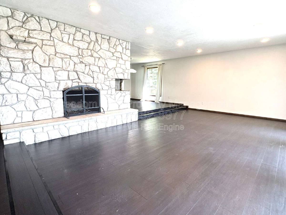 House for rent at 36658 E Hayden Lake Rd, Hayden, ID 83835