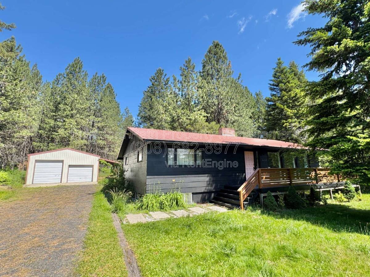 House for rent at 36658 E Hayden Lake Rd, Hayden, ID 83835