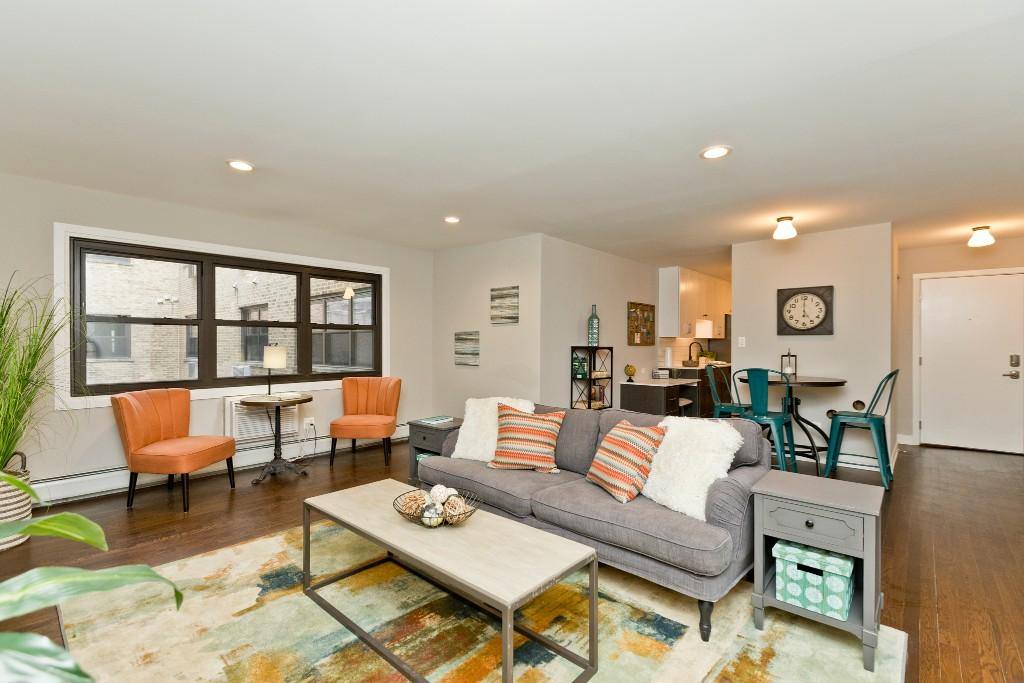 Apartment for rent at 5536 N Sheridan Rd, Chicago, IL 60640