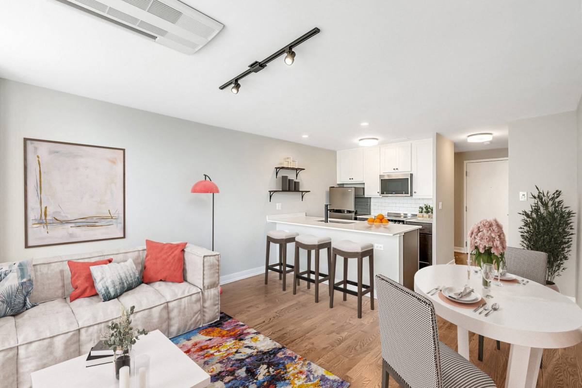 Apartment for rent at 5910 N Sheridan Rd, Chicago, IL 60660