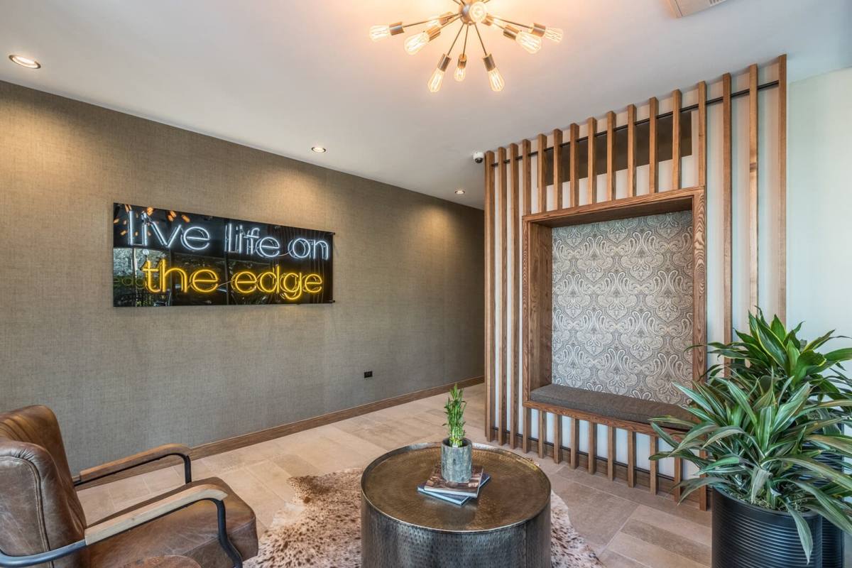 Apartment for rent at 5910 N Sheridan Rd, Chicago, IL 60660