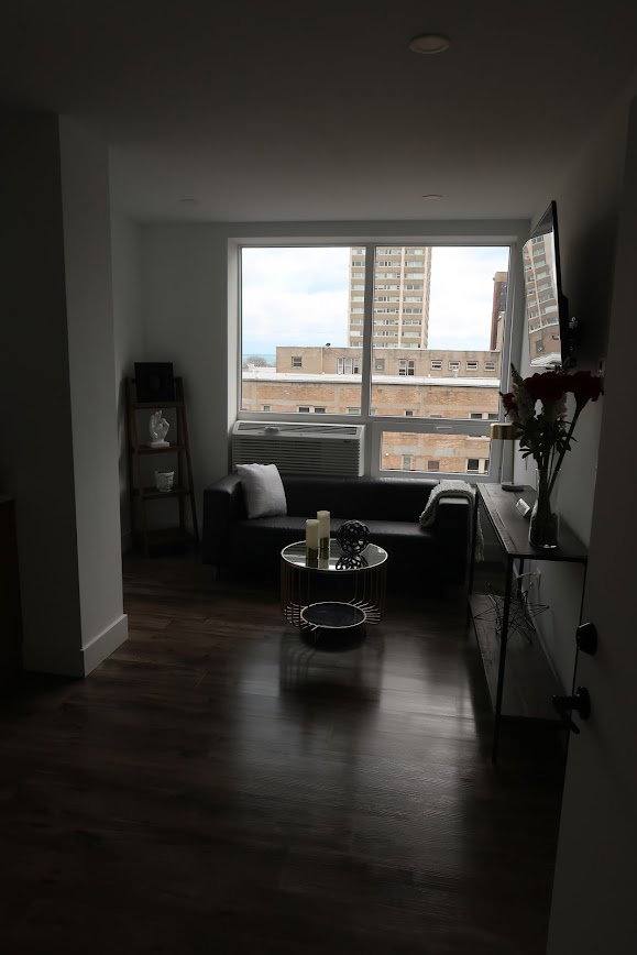 Apartment for rent at 941 W Carmen Ave, Chicago, IL 60640