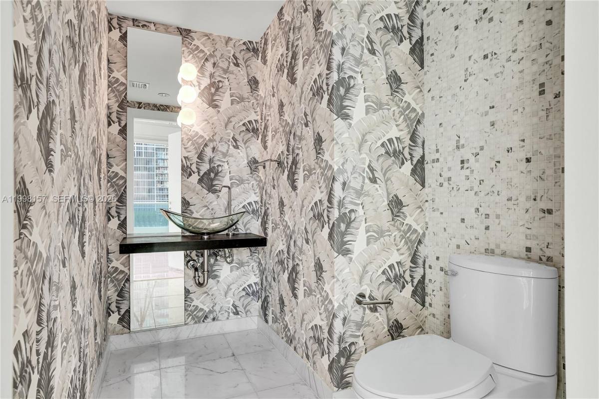 Condo for rent at 200 Biscayne Blvd Way, Miami, FL 33131