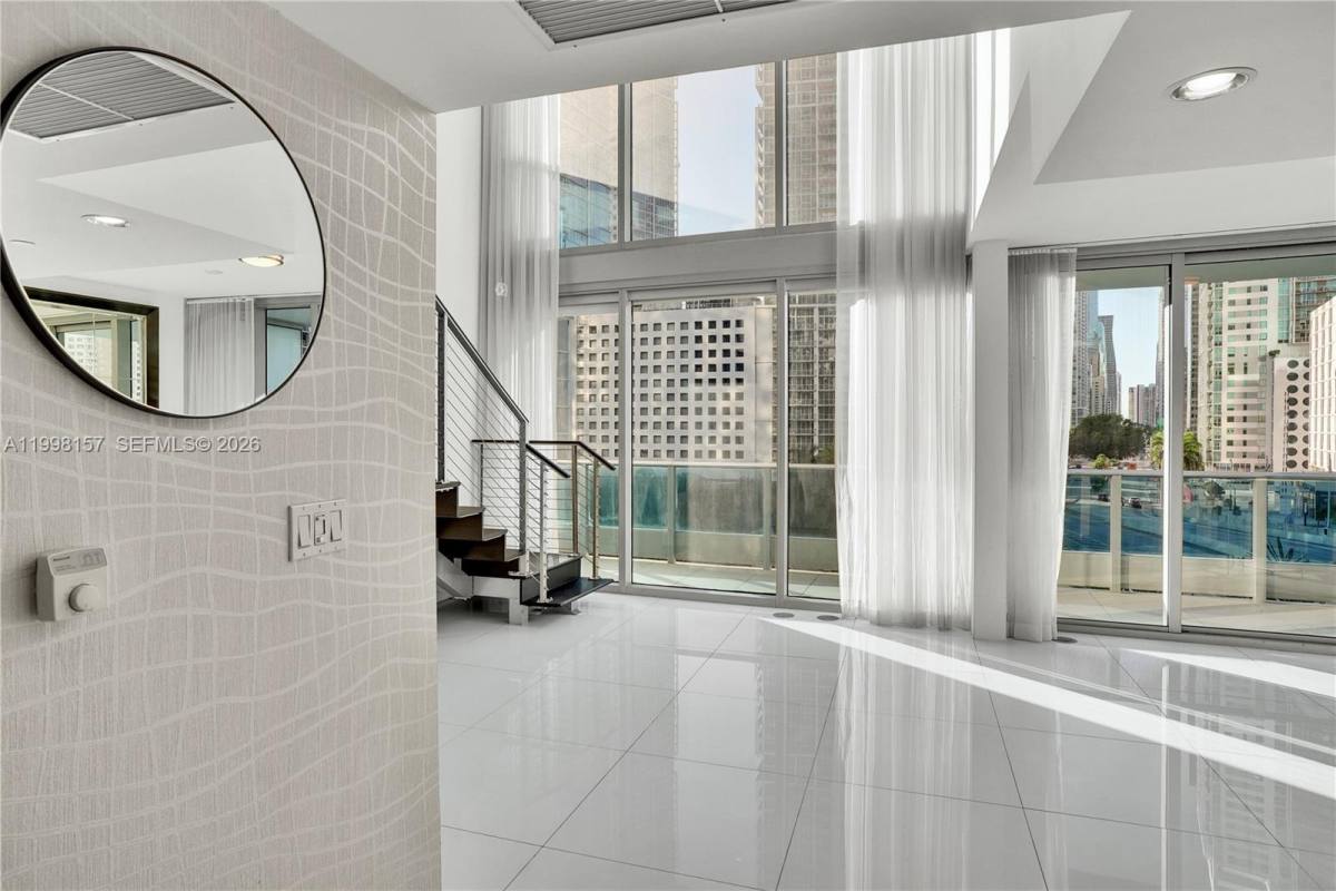 Condo for rent at 200 Biscayne Blvd Way, Miami, FL 33131