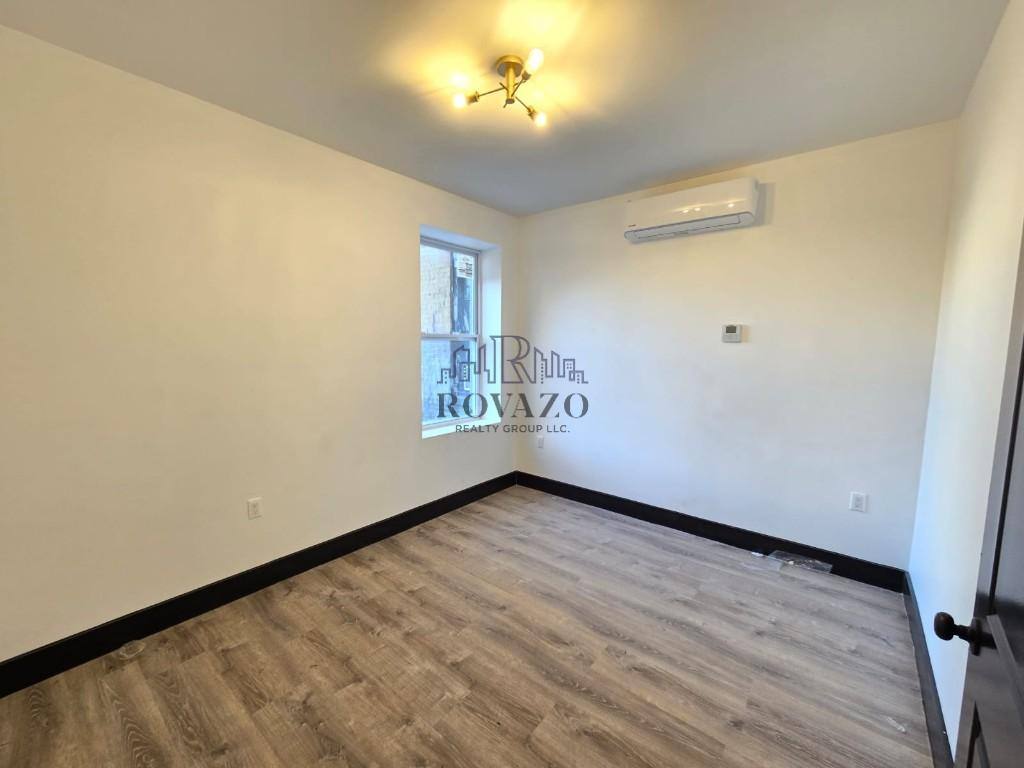 Apartment for rent at 11 Thomas St, Newark, NJ 07114