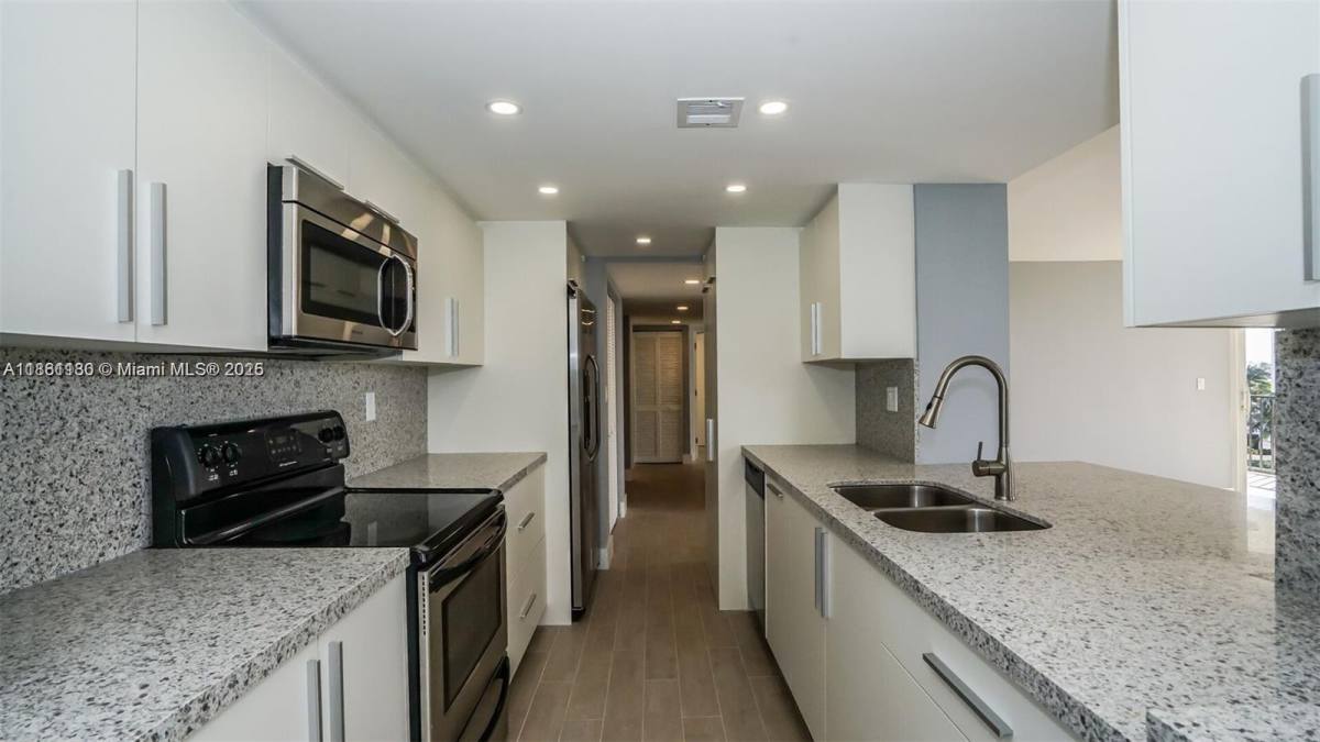 Condo for rent at 1901 Brickell Ave #B508, Miami, FL 33129
