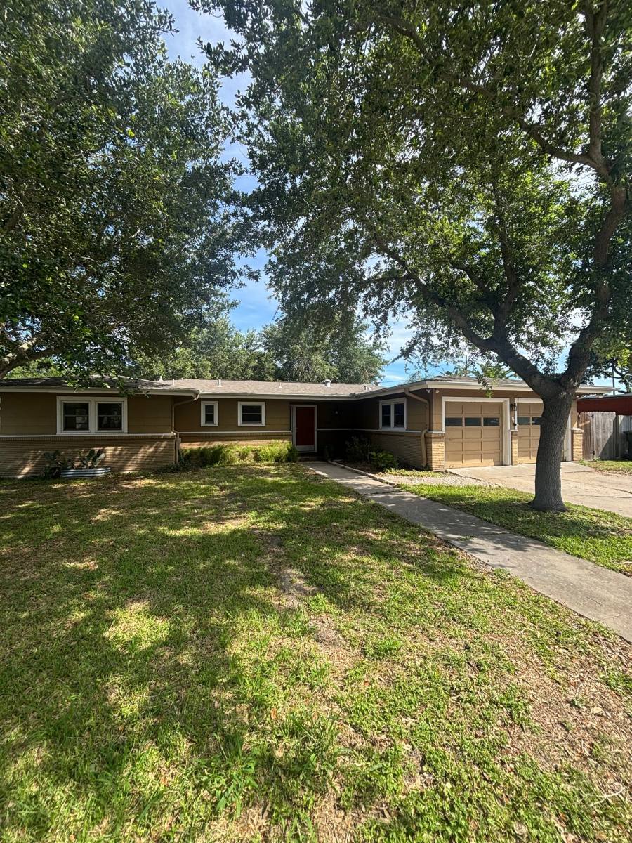 House for rent at 625 Catalina Place, Corpus Christi, TX 78411