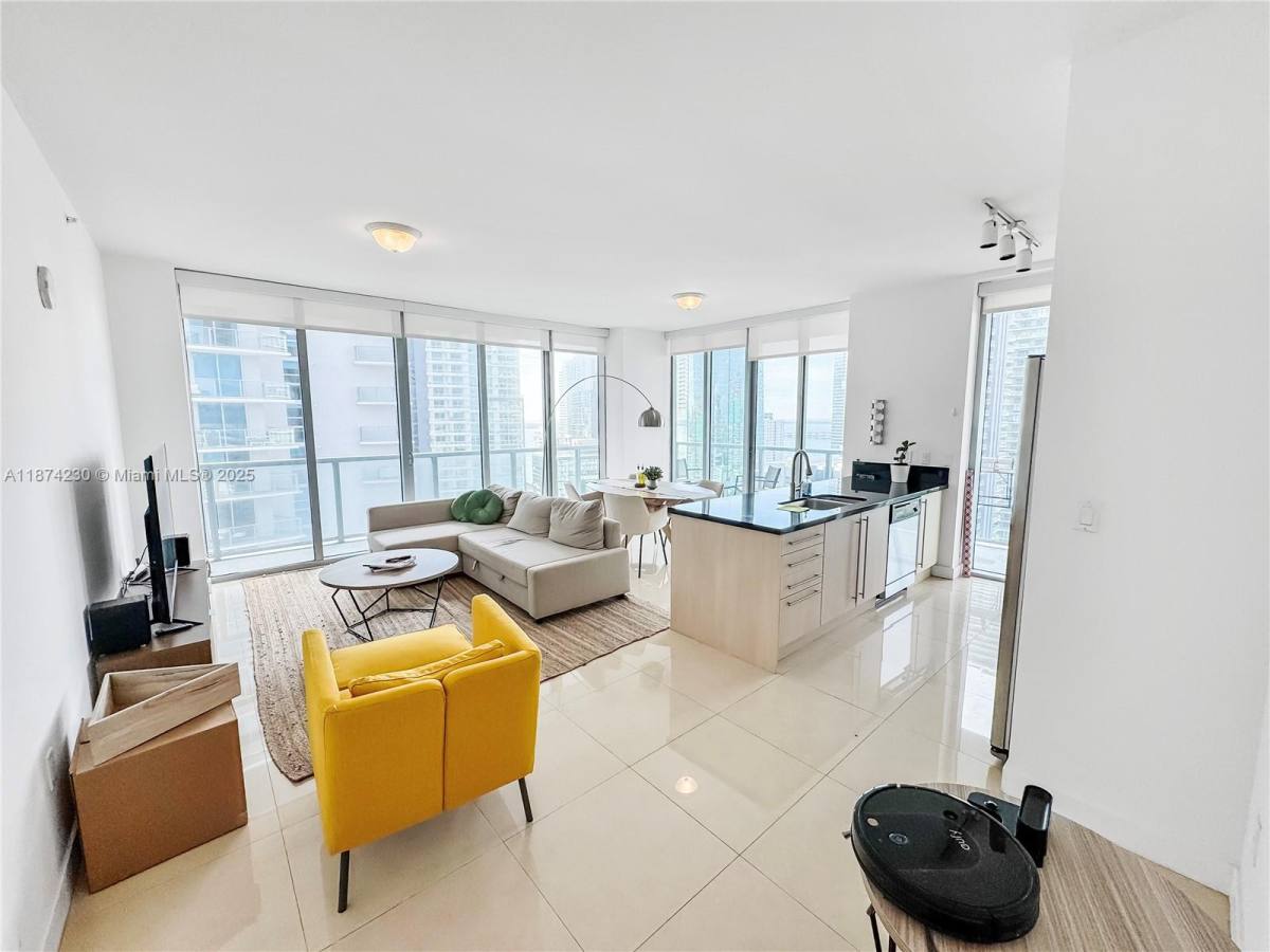 Apartment for rent at 1111 SW 1st Ave #3119, Miami, FL 33130