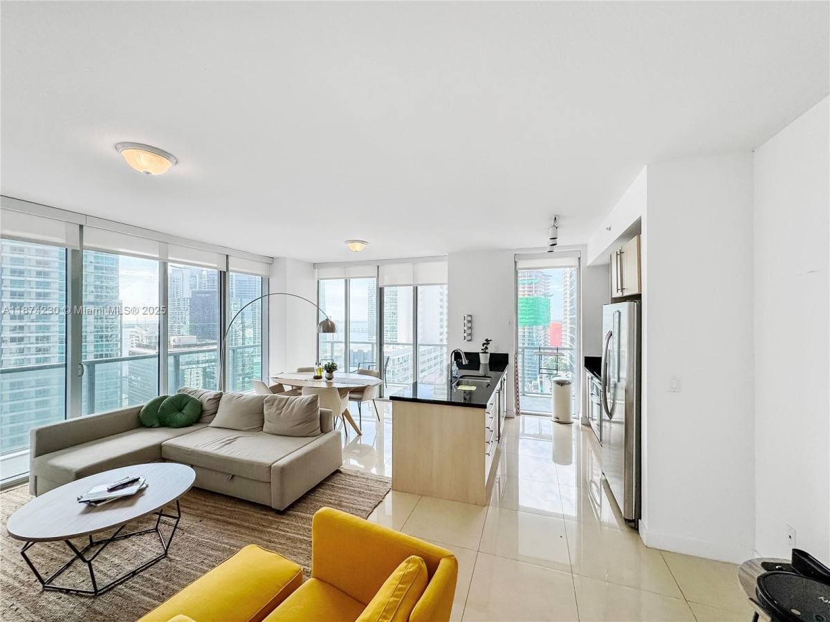 Apartment for rent at 1111 SW 1st Ave #3119, Miami, FL 33130