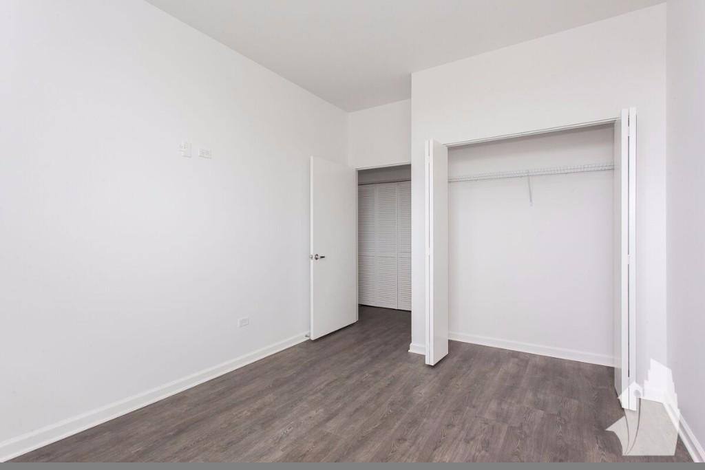 Condo for rent at 932 W Dakin St #301, Chicago, IL 60613