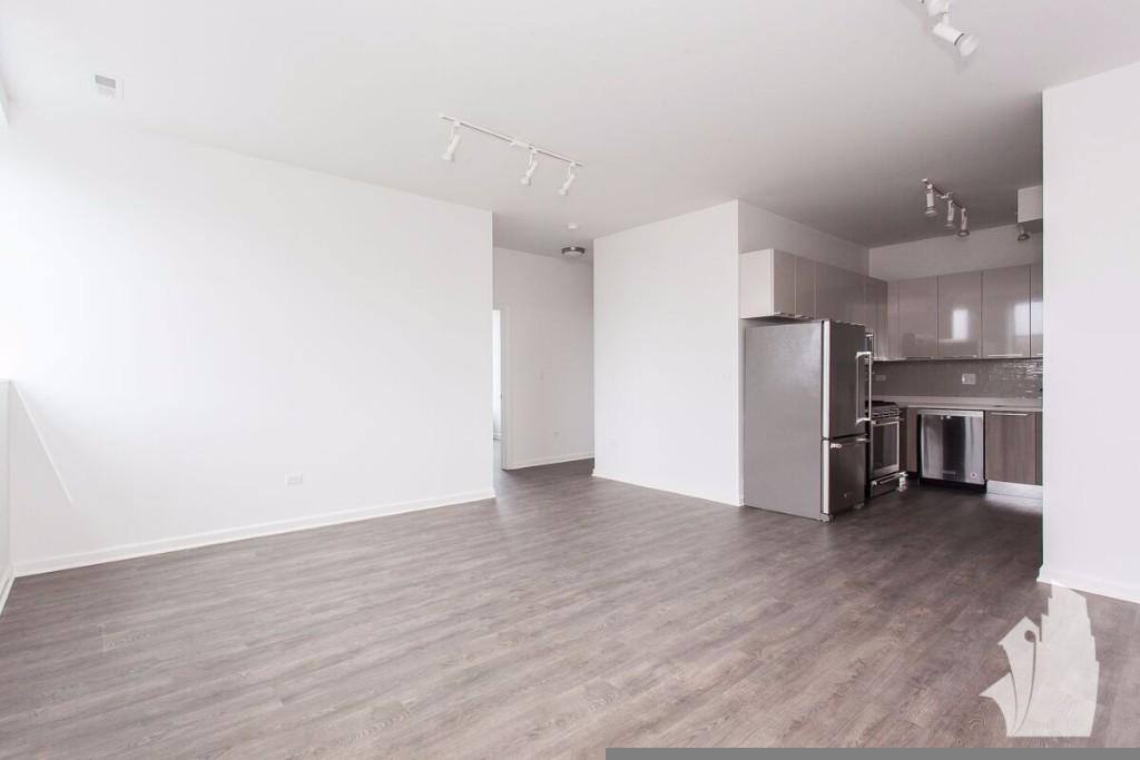 Condo for rent at 932 W Dakin St #301, Chicago, IL 60613