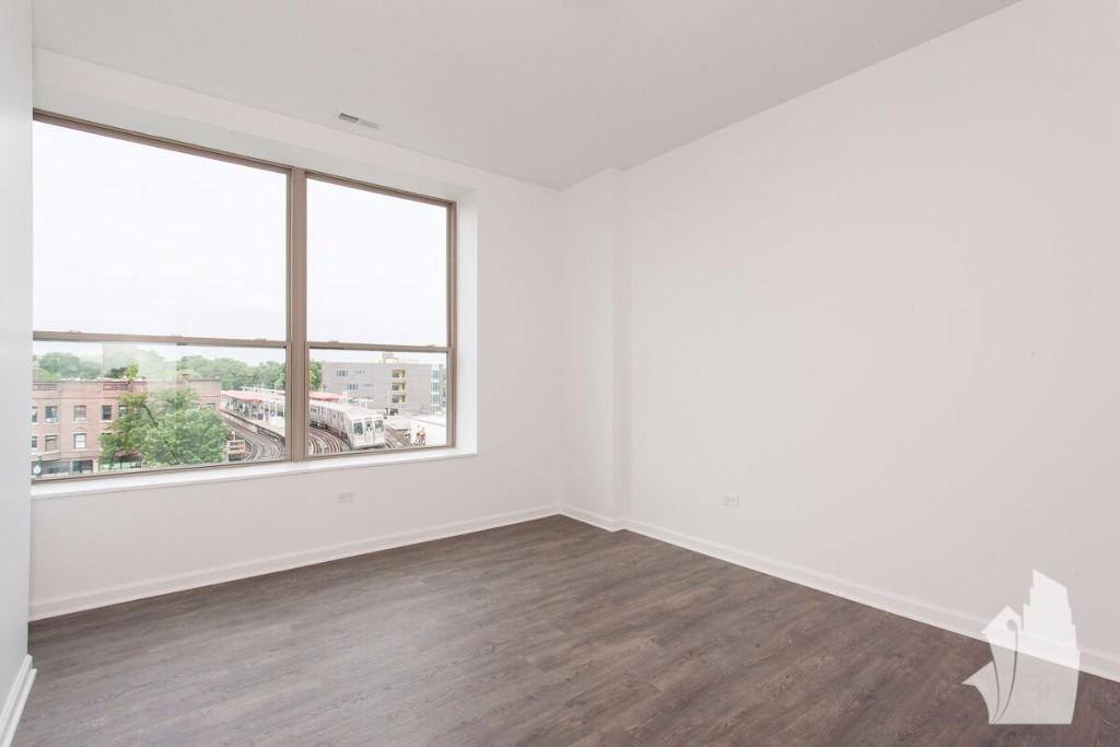 Condo for rent at 932 W Dakin St #301, Chicago, IL 60613