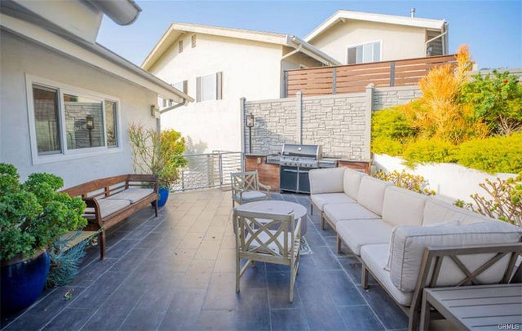 House for rent at 986 Oriole Dr, Laguna Beach, CA 92651
