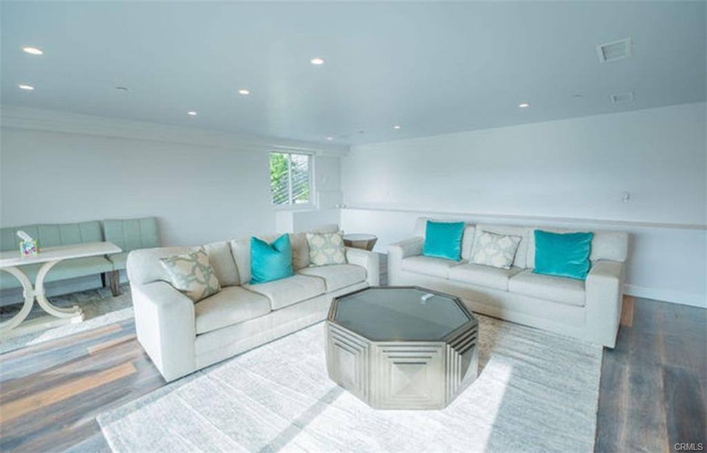 House for rent at 986 Oriole Dr, Laguna Beach, CA 92651
