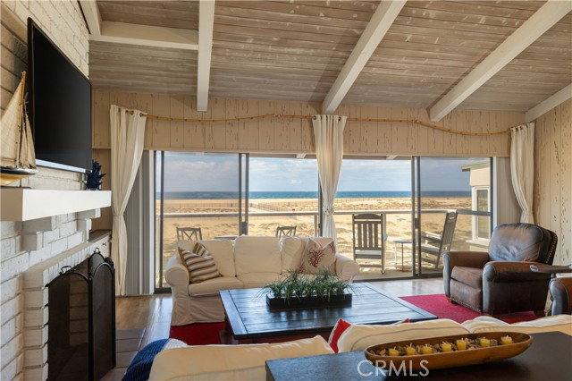 Apartment for rent at 1303 E Balboa Blvd, Newport Beach, CA 92661