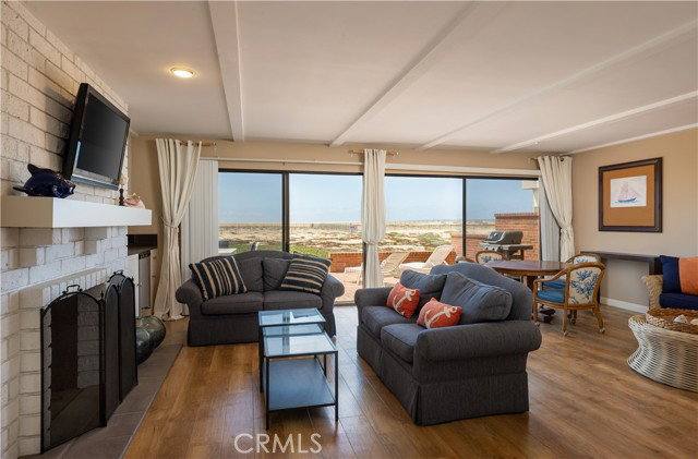 Apartment for rent at 1303 E Balboa Blvd, Newport Beach, CA 92661