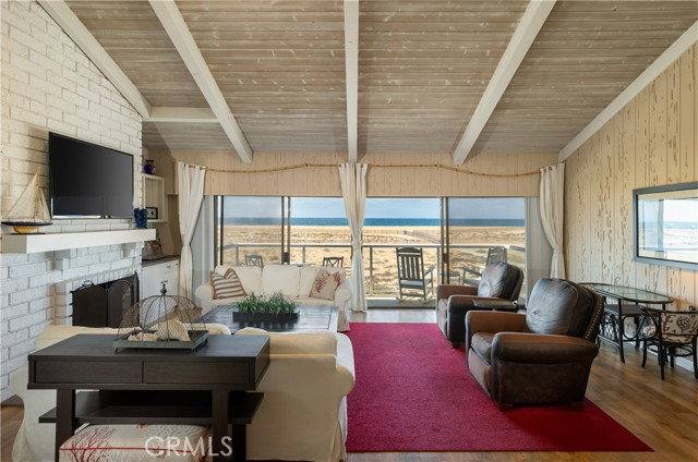 Apartment for rent at 1303 E Balboa Blvd, Newport Beach, CA 92661